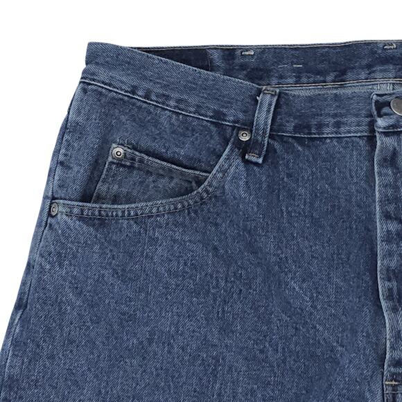 Wrangler Jeans Mens 36x34 Blue Relaxed Fit Comfort Denim Mid Wash Baggy - Picture 3 of 12